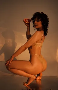 Fruits, honey and my skin🍌 od JennyPortman  7 snímek