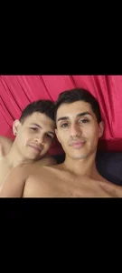 CoupleTwink12: Public ( 4 фото)