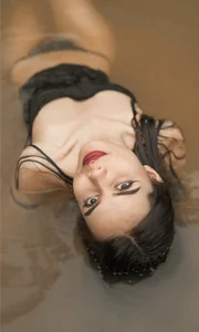 aleesha_cameron02 Lost in the forest Pic 2