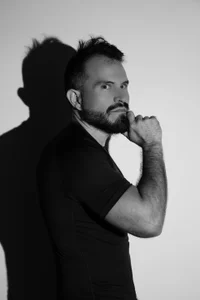 SbasTone_MuscleのBlack and Withe 😏の 6枚の写真