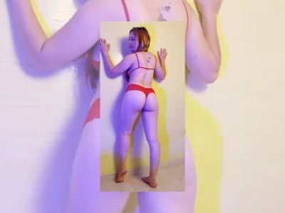 CatalinaWright Public Pic 3