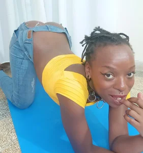 broken pants 😎 od Coco_Kiss  3 snímek