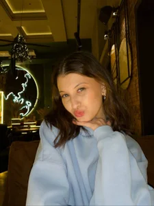 LouiseChavez dreaming Gambar 3