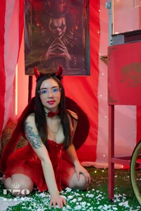 Veronica_miiller Sweet but Dangerous in HALLOWEEN Εικόνα 2