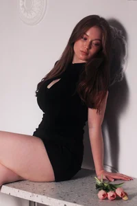 ValeriSunny Public Pic 2