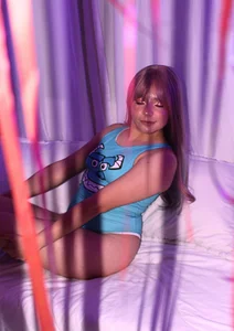 Manuela_miller_ Pink room Pic 5