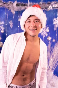 MagnusKnight_ 🎄🔥 Ready to unwrap this body tonight? Immagine 