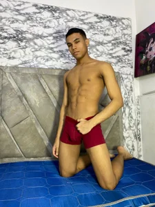 BrandonDaviss BOY Poză 5