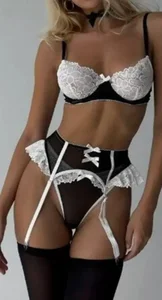 Incredible_Ariela Kiss Pic 2