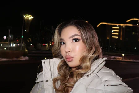 MadeleneStoesz Public Poză 7