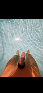 theclubist111 Cick vibrating I my pool! Immagine 