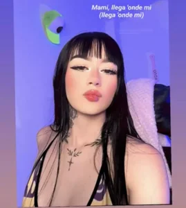 Lia_Johnson1 Public Pic 3