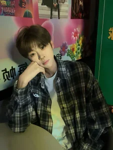 Zdjęcia YLBOY-777 Public: 