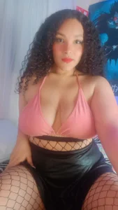 ivonne_diaz1 NO LIMITS Immagine 