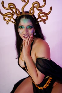 Aurora_Brownn sweet or trick happy halloween 🦇🎃🍭 Pic 4