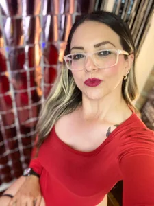 Public de Azaahara_  3 Imagens