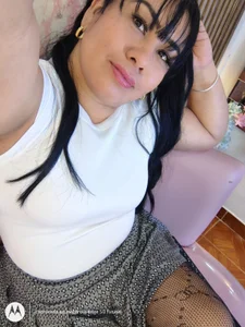 Pandora_Wang Public Pic 6