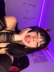 Angely_js Public Pic 4