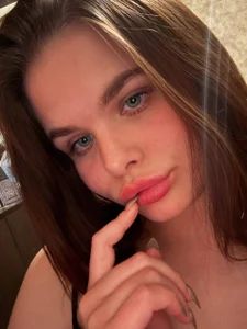 KayleyHaze Public Fotka 3