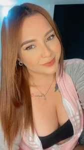 Alexa_Roa_ Public Pic 3