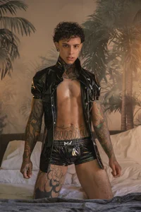aron_ford77 Public Pic 2