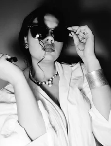 Brendaajames Black and white Pic 5