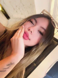 Abril_valen You have no idea what you do to me Bilde 3