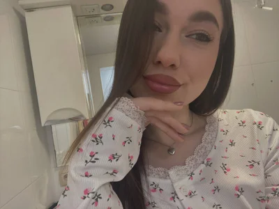 LucreciaBehling Get to know me better 사진 3
