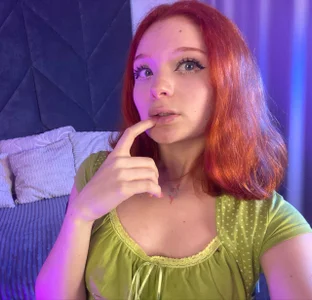 LeslieLoom Public Pic 5