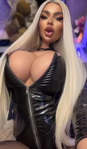 ChrystalCade More of me❤️ Pic 2