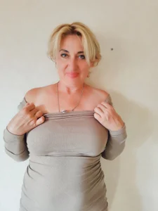 MilanaAlvis Public Pic 3