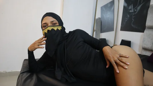 LaylaFantasy_ sexy arabic 😍 Pic 2