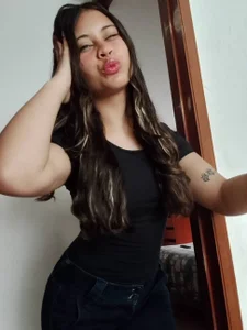 KimJonesVs Public Foto