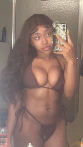 lifeoftt_19xx Poolside 🌊🤎  6টি ছবি