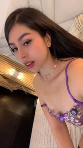 Helena_Whaite 🚨 STOP SCROLLING! You Need To See This Girl ❤️ Pic