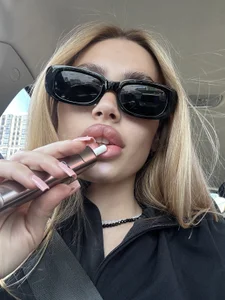 Elizabeth_Tay Public Immagine  3