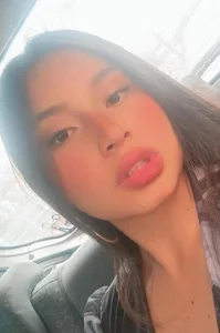 martina1_r Public Pic 4