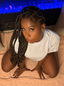 Chiara-Rouxs Can play with me? sexfoto 1