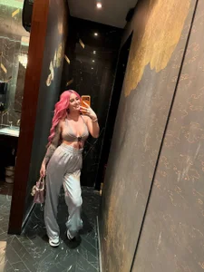 Miky_Lust: Public ( 3 фото)