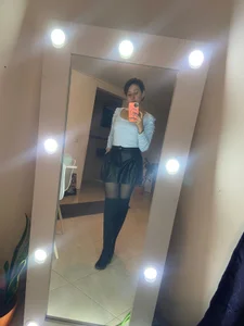 Valeriana00 Half pants Pic