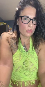 Itsivybelle_filthymilfuk: Lime green two piece very slutty 💚 ( 5 фото)