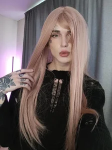 midwestemoqueen: just me xx ( фото)