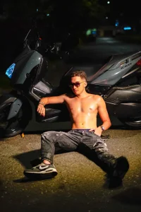 jeicob_stone On the motorcycle of my dreams🏍️ صورة واحدة|jeicob_stone On the motorcycle of my dreams🏍️ صورتان|jeicob_stone On the motorcycle of my dreams🏍️  5 صور|jeicob_stone On the motorcycle of my dreams🏍️  5 صورة