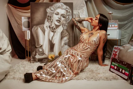 EmmyEvans1 Sexy 90's style Immagine  5