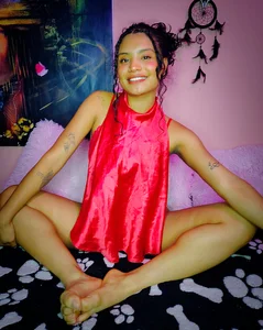 Dacotafire_18 Playful Dacota 🤑 Pic 6