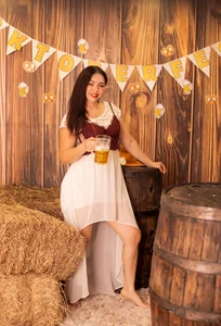 Oktoberfest: officially my favorite excuse to get close to you. 🍻💋 de Anantaa_ Foto