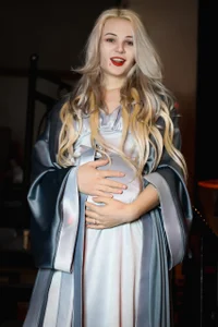 sashakiss99 kullanıcısının Performing albümü -  2 fotoğraf