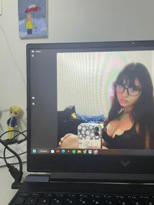 Young_Violett Public Pic 4