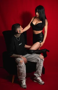 Kiss me od MadyAndEthan  3 snímek