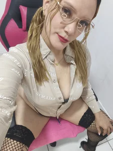 Luna_isabella kullanıcısının Sexy 🤤😜 albümü -  4 fotoğraf